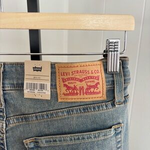 Levi’s NWT 725 High Rise Bootcut Women’s Jeans Miners Business 28x29.5 *NOTE